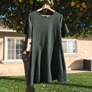 H&M Forest Green Short Sleeve Ribbed Dress